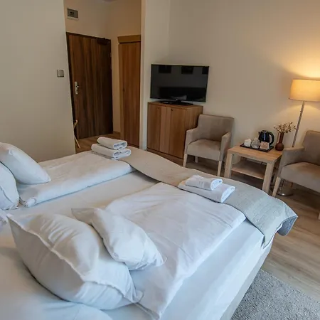 Bed and breakfast Familia 4*