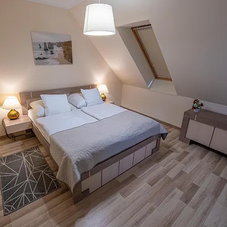 Bed & Breakfast Familia Svinoústí