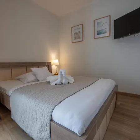 Bed & Breakfast Familia 3*